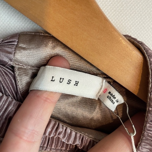 Lush Pleated Cold Shoulder Midi Dress Dusty Purple Lilac Small NWT - Picture 5 of 10